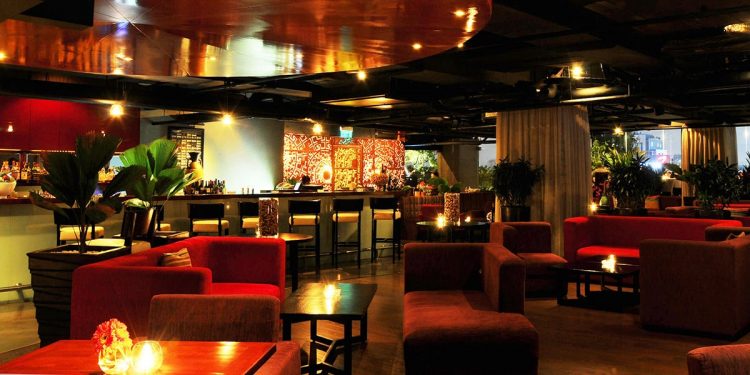 nhà hàng sang trọng Shri Restaurant & Lounge