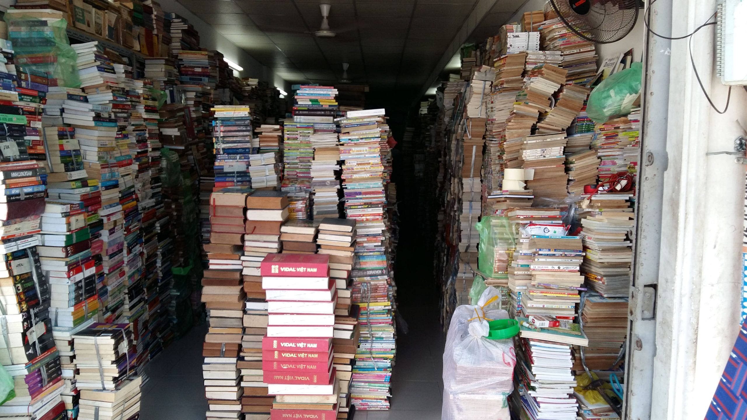 Phố Sách Cũ – Địa Chỉ Hiệu Sách Cũ Ở Sài Gòn