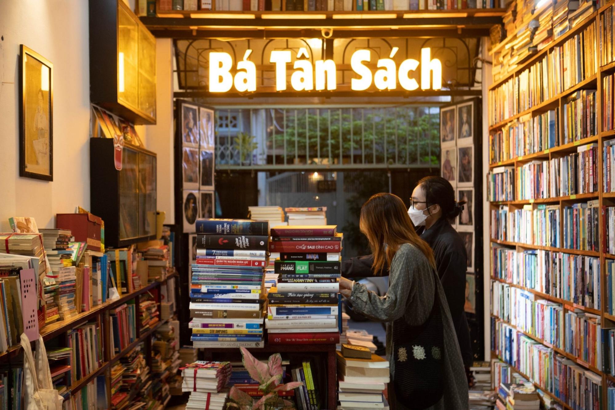 Bá Tân Sách