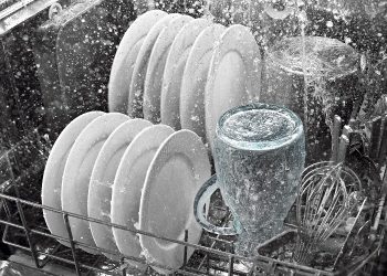Máy Rửa Bát Và Những Tính Năng Vượt Trội Của Nó