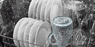 Máy Rửa Bát Và Những Tính Năng Vượt Trội Của Nó