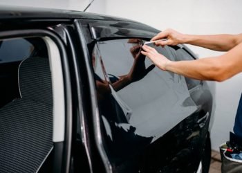 dán phim cách nhiệt ô tô tphcm
