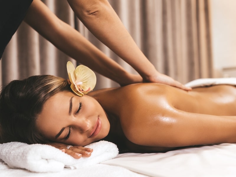 massage trị liệu quận 10