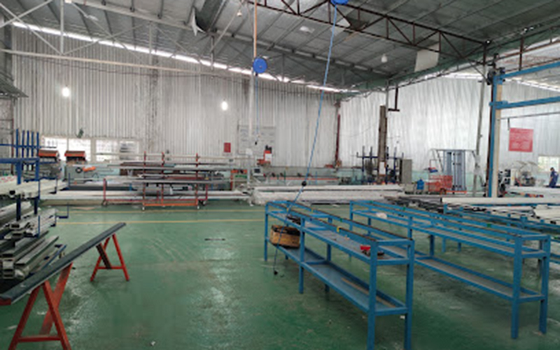 cửa hàng nhôm kính quận 9